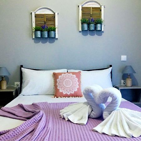 Almira - rooms to let Nea Roda Esterno foto