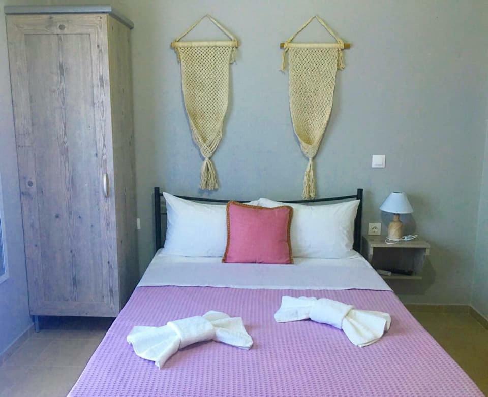 Almira - rooms to let Nea Roda Esterno foto