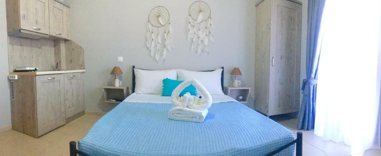 Almira - rooms to let Nea Roda Esterno foto