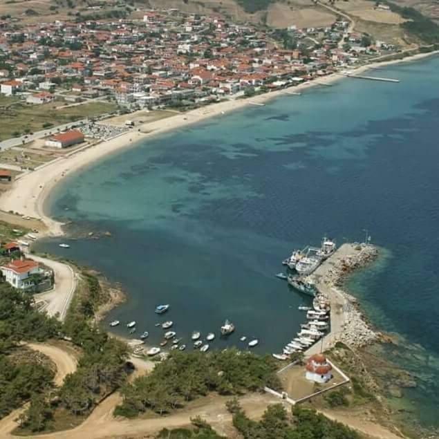 Almira - rooms to let Nea Roda Esterno foto
